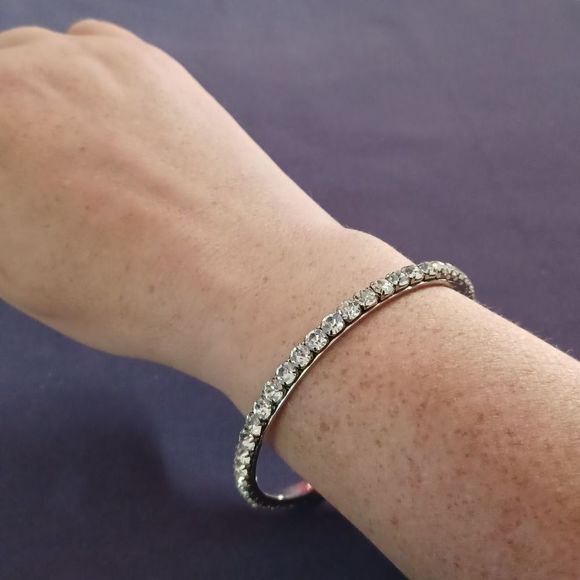 Swarovski Elements 10" bangle bracelet - Picture 3 of 3